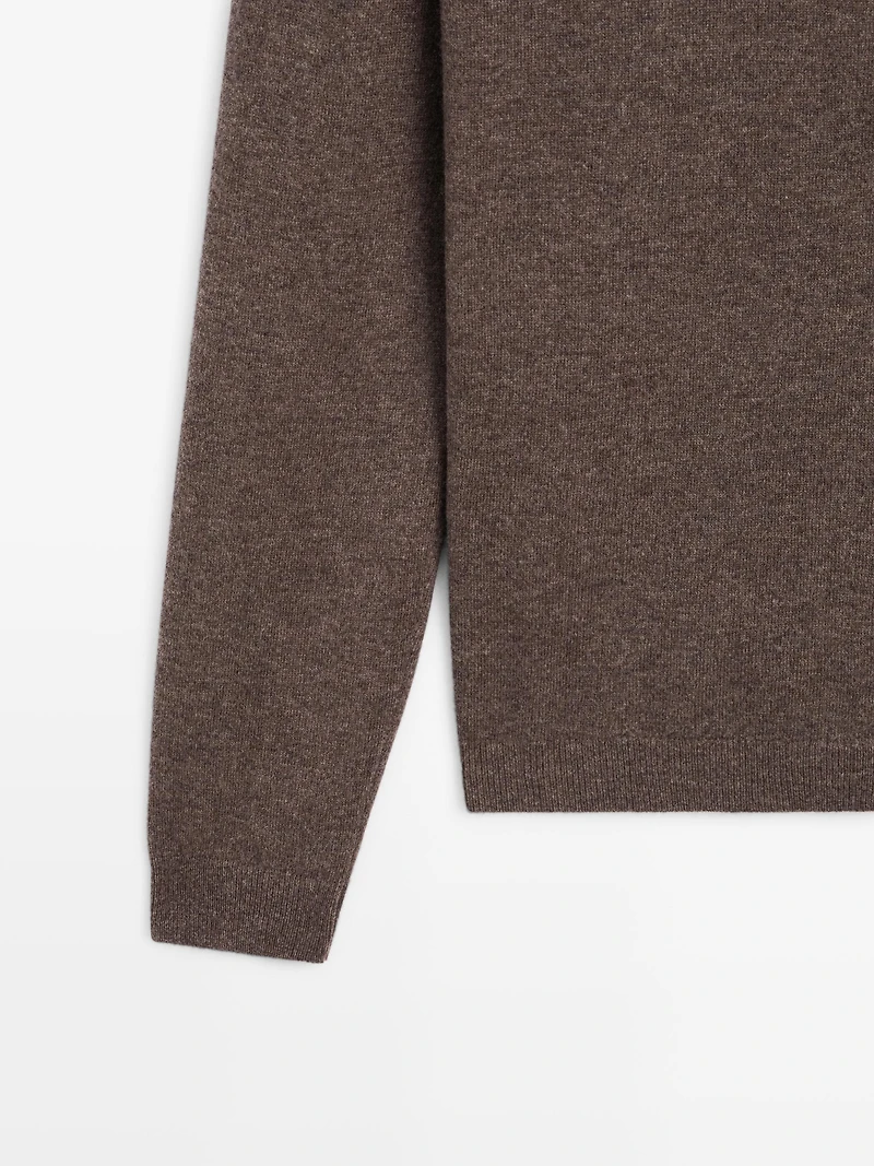 Pull à col en V maille de laine mélangée