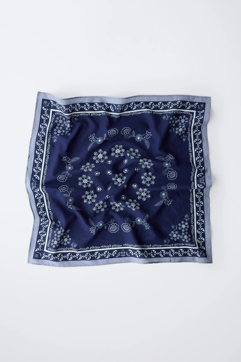 SQUARE FLORAL PRINT BANDANA
