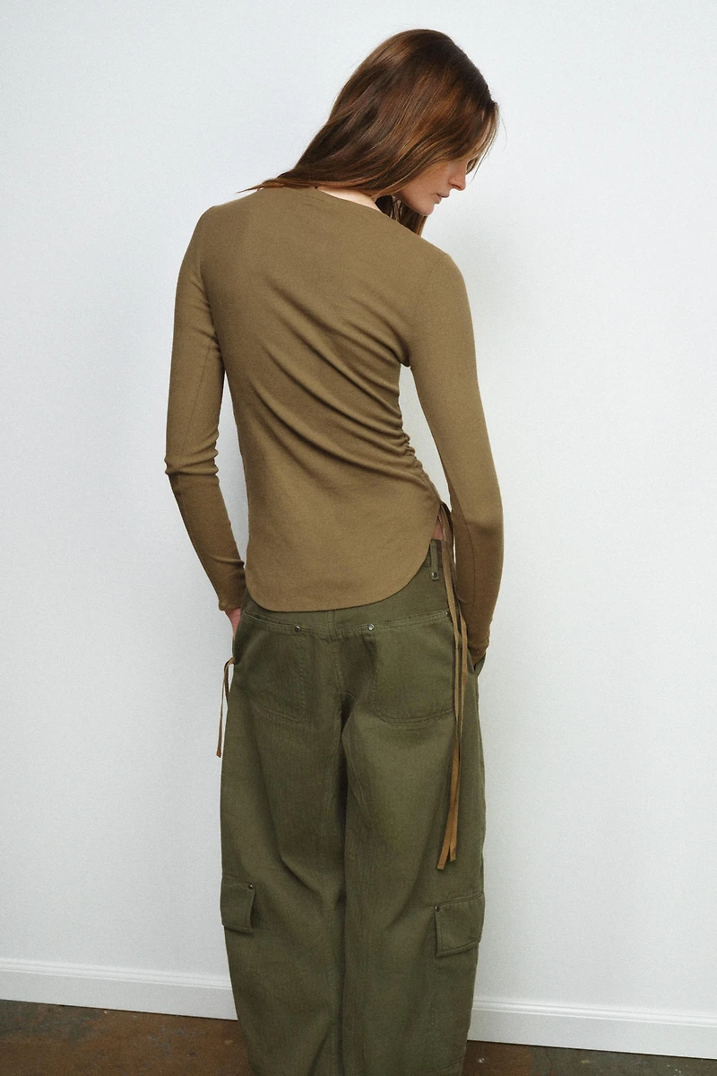 RUSTIC T-SHIRT WITH DRAWSTRINGS