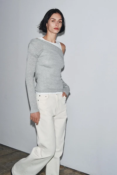 ASYMMETRIC LAYERED EFFECT T-SHIRT