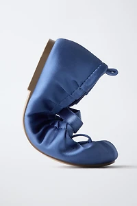 SATIN-EFFECT BALLET FLATS