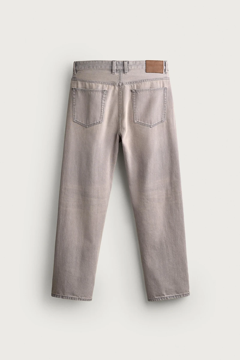 RELAXED ANKLE FIT JEANS