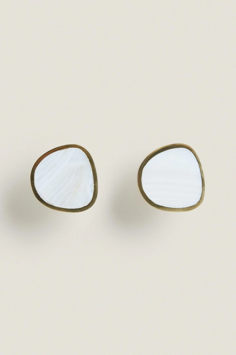 SET OF IRREGULAR MOTHER-OF-PEARL KNOBS (SET OF 2)