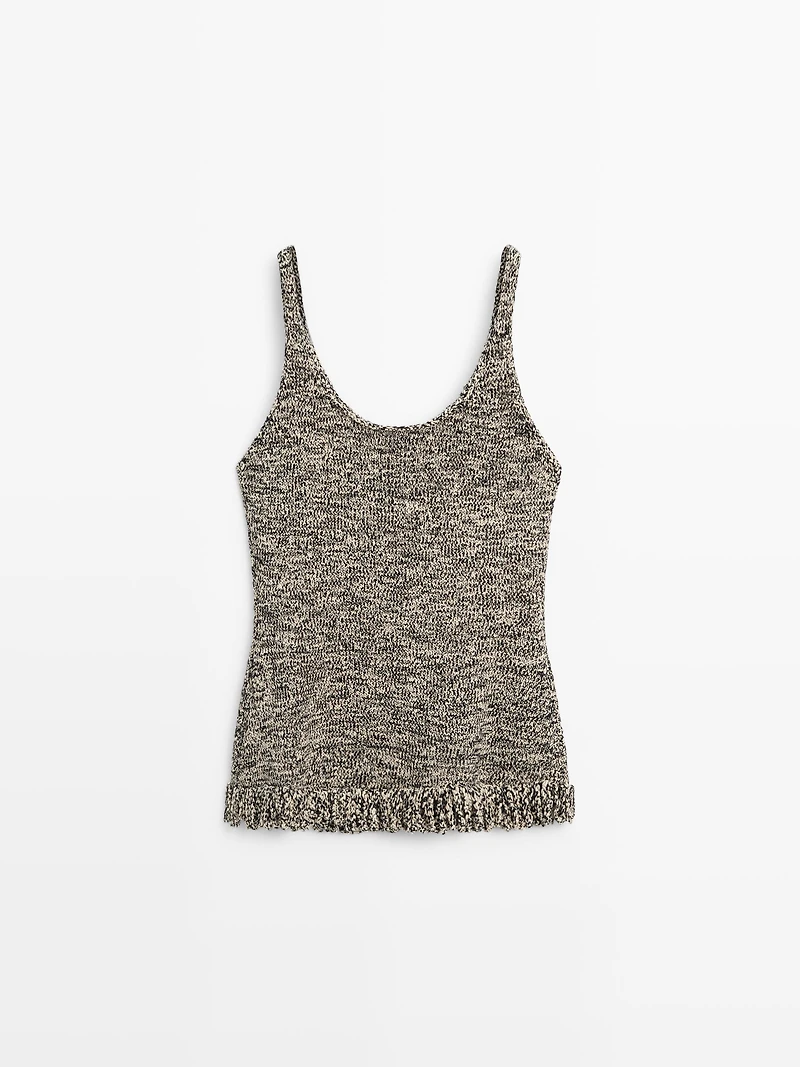 Total look knit top with fringing