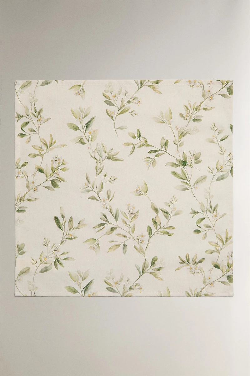 BRANCH AND FLORAL PRINT NAPKINS (PACK OF 2)