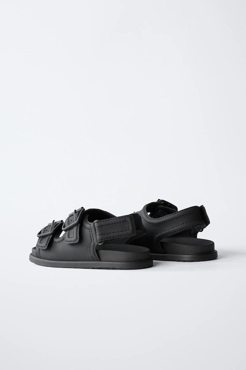 BUCKLED SANDALS