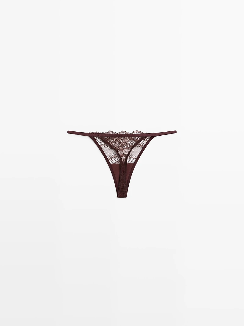 Scalloped lace thong