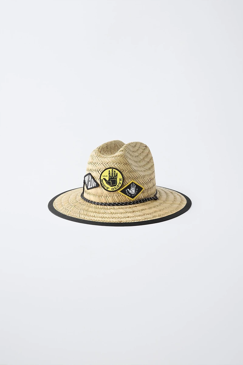 CHAPEAU EFFET PAILLE PIÈCES BODY GLOVE ©