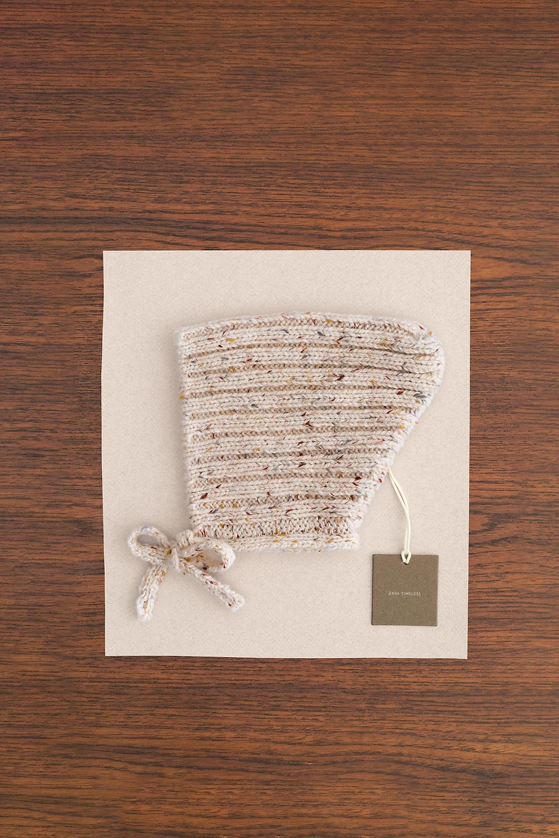 ZARA TIMELESS - BUTTONED WOOL BONNET