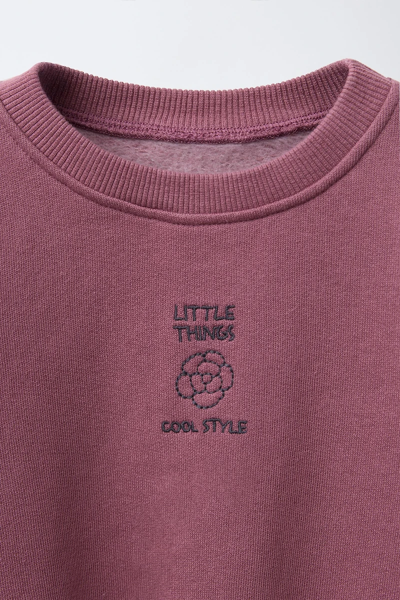 EMBROIDERED SWEATSHIRT