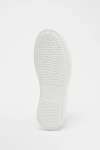 TOPSTITCHING DETAIL SNEAKERS