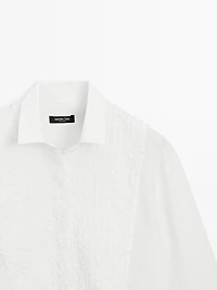 Chemise plastron avec broderies