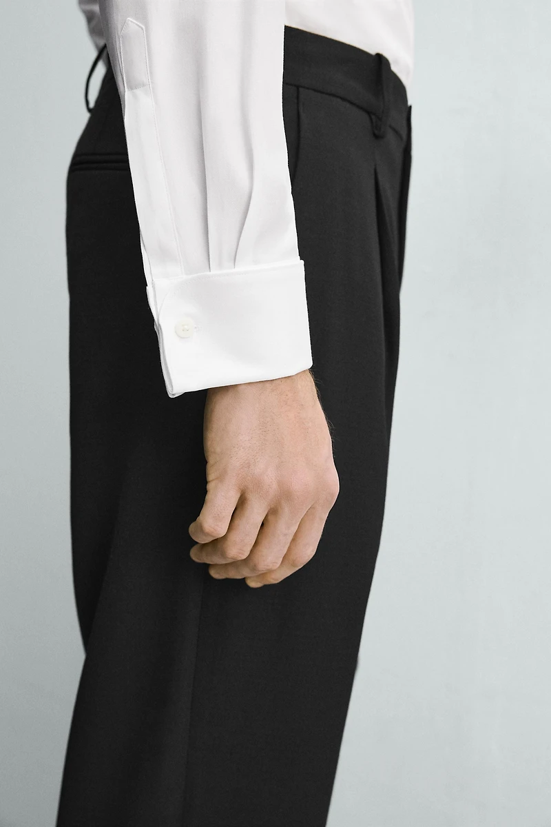 CHEMISE SLIM À POIGNETS MOUSQUETAIRES