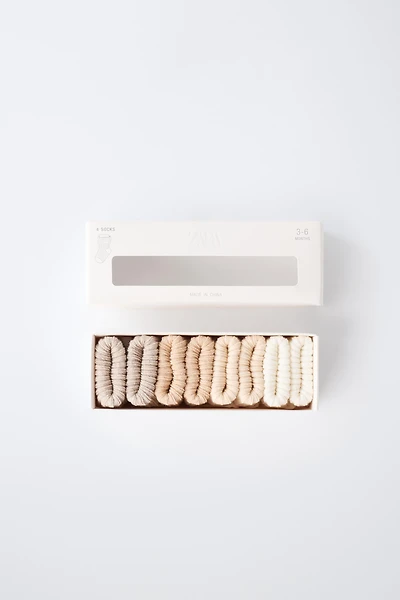 FOUR-PACK OF RIBBED SOCKS WITH BOX