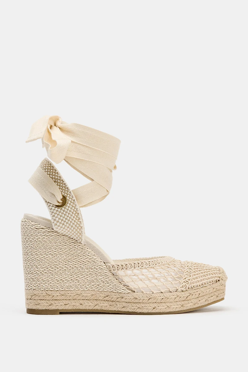 WOVEN WEDGE SANDALS