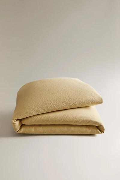 TEXTURED JACQUARD BEDSPREAD