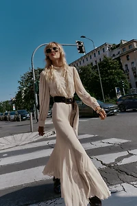 ROBE MIDI DENTELLE CEINTURE