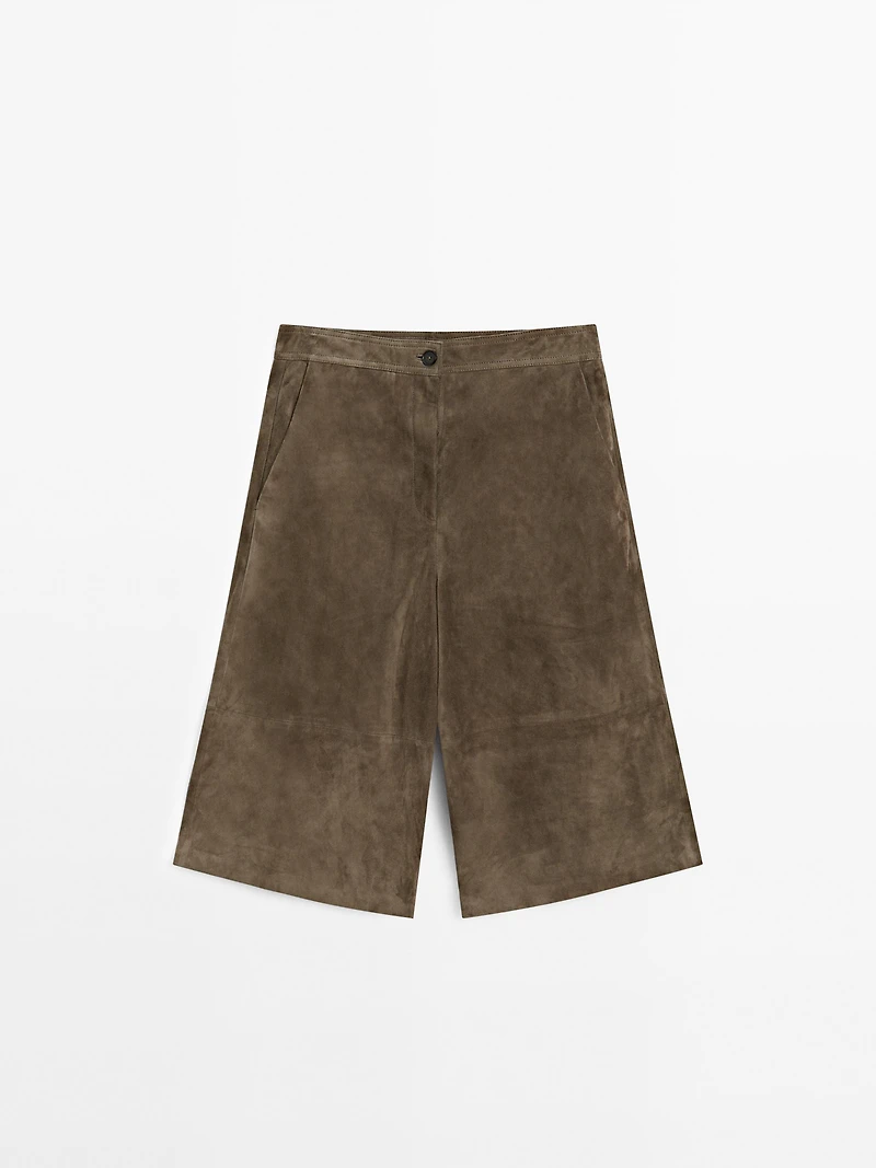 Bermuda long en cuir finition daim