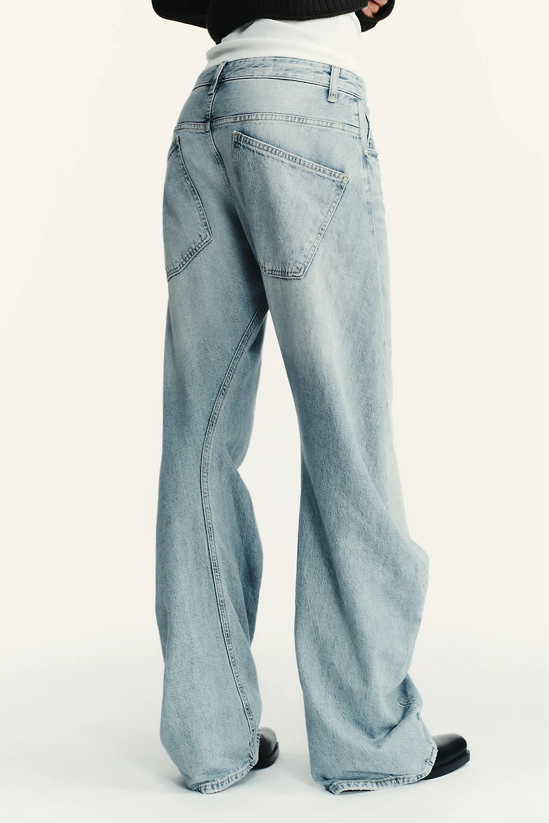 TRF SHIFTED SEAM LOW WAIST JEANS