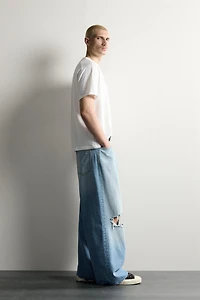 RIPPED BAGGY FIT JEANS