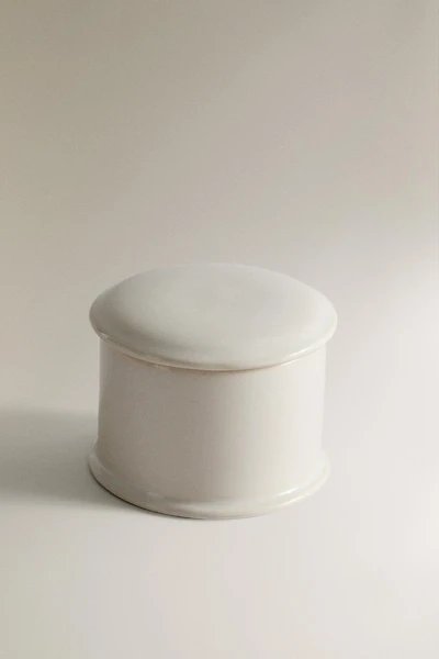 WHITE CERAMIC BOX