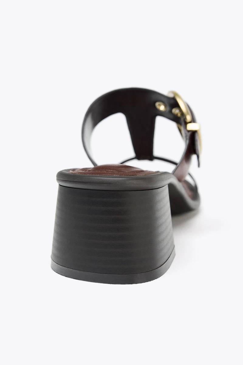 WIDE HEELED LEATHER SANDALS