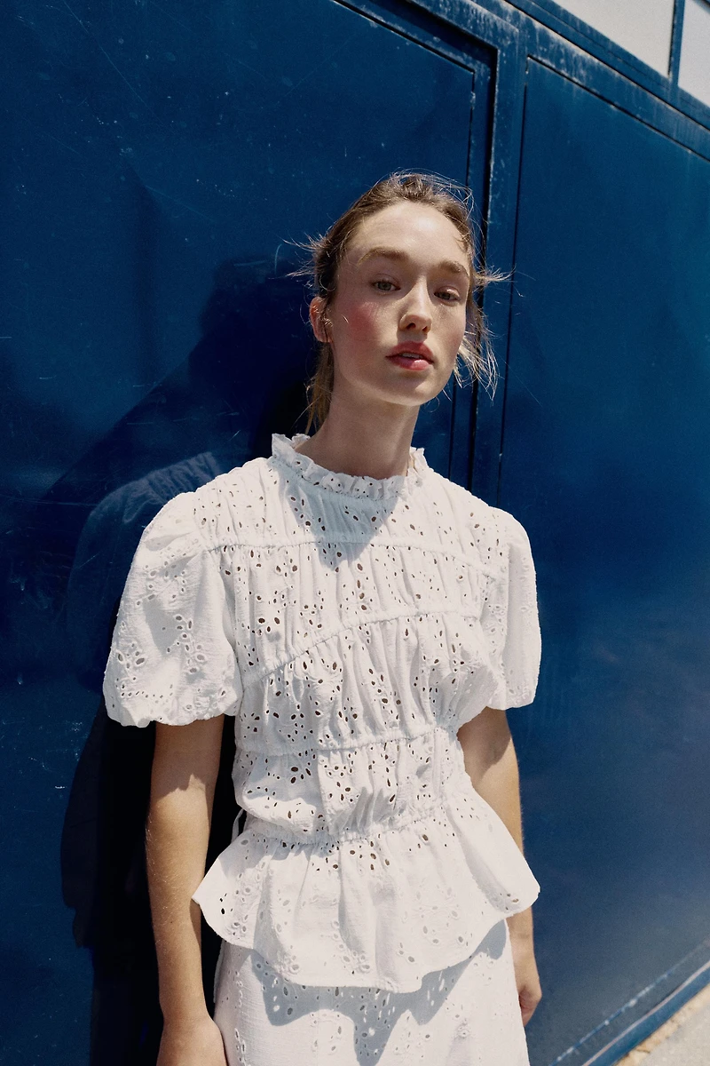 EMBROIDERED EYELET RUCHED TOP