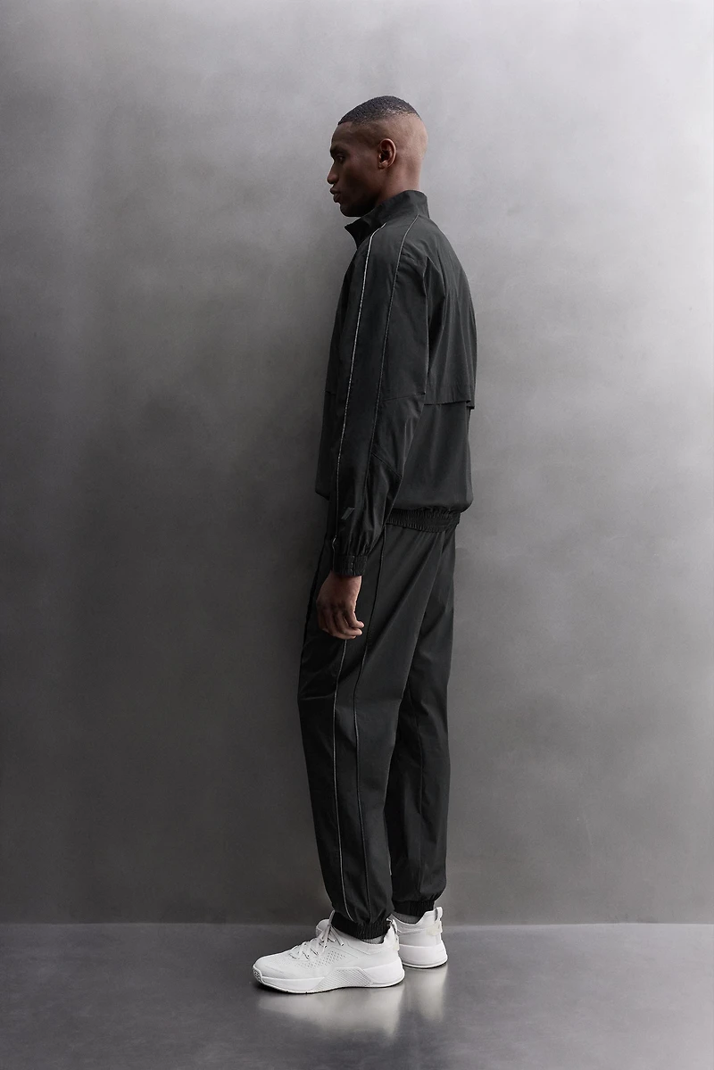 LIGHTWEIGHT TECHNICAL JACKET
