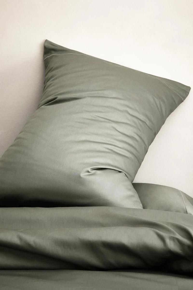 SATEEN PILLOWCASE WITH FESTOON DESIGN (300 THREAD COUNT)