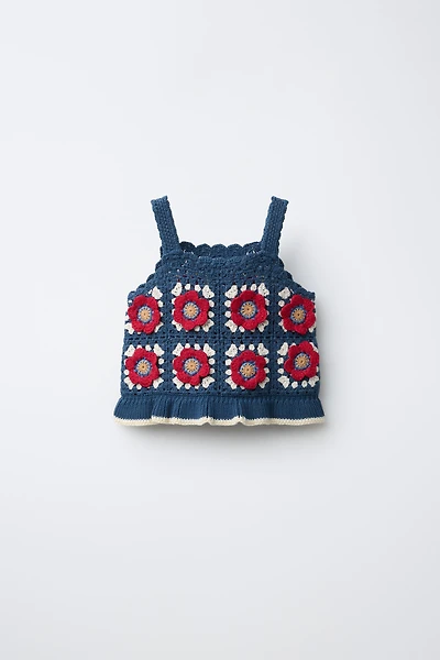 CROCHETED FLOWER KNIT TOP