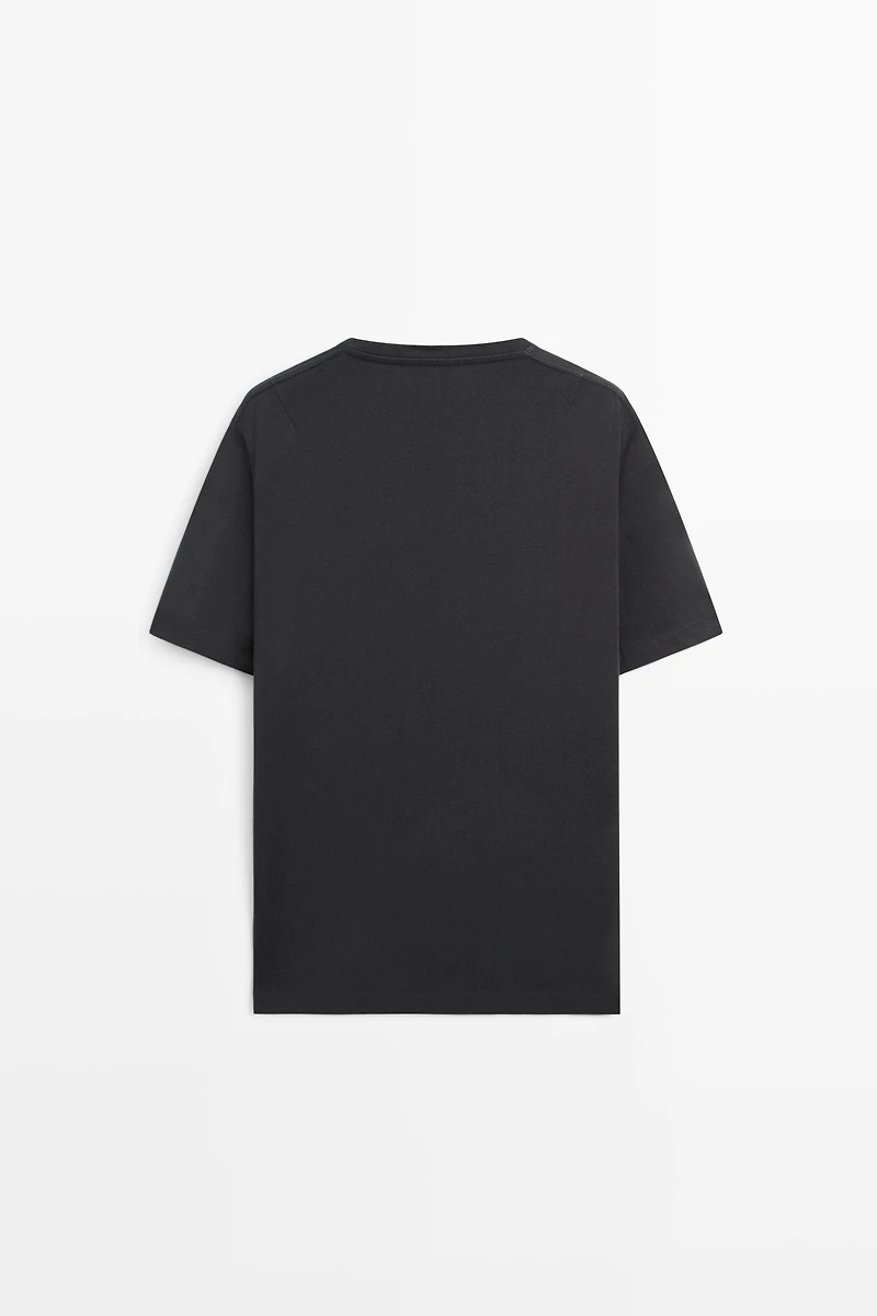 100% cotton T-shirt with shoulder detail