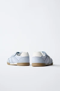 RETRO SNEAKERS