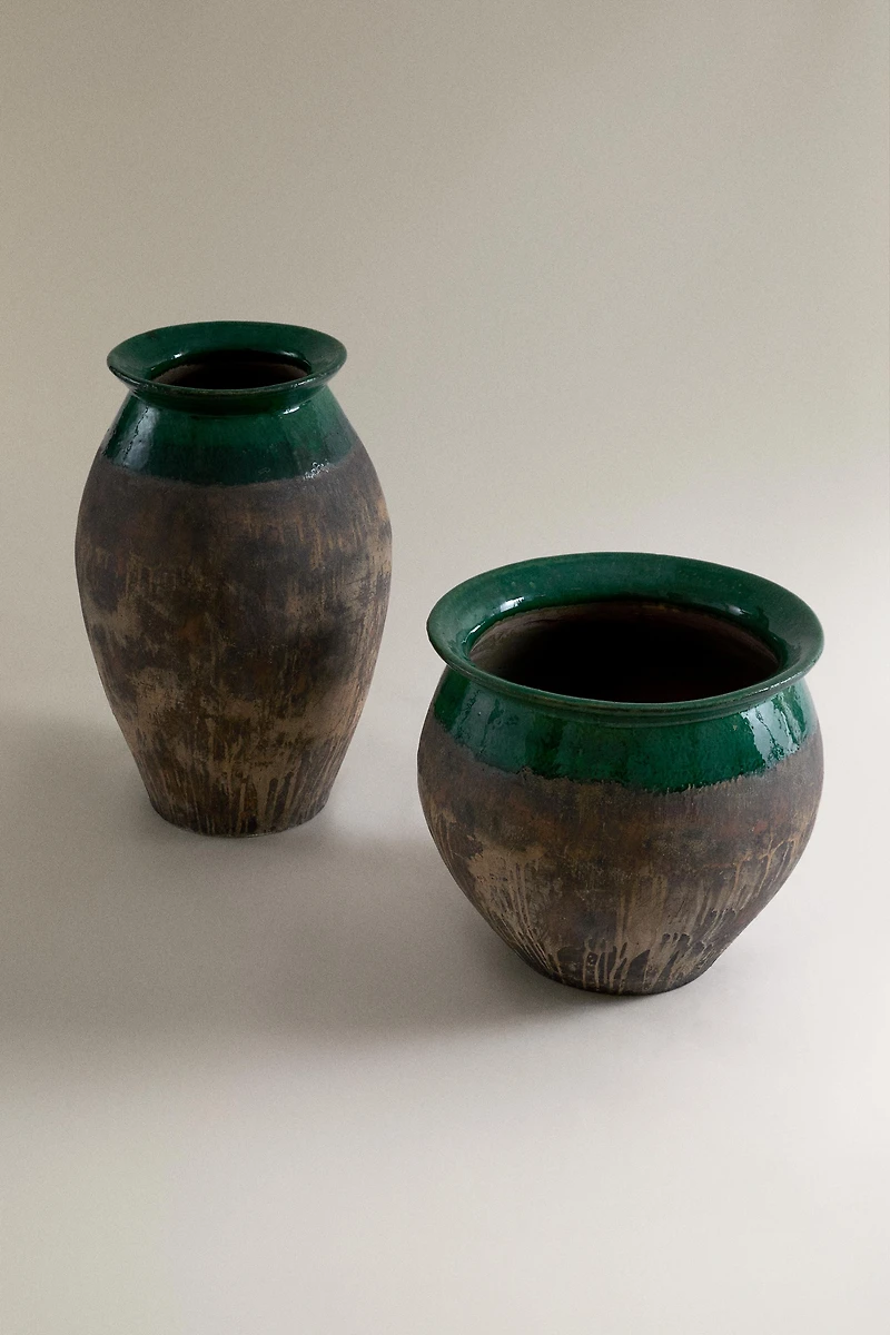 LARGE CERAMIC VESSEL