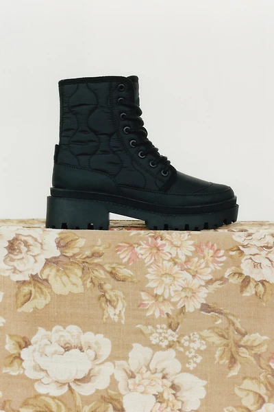 QUILTED LACED ANKLE BOOTS