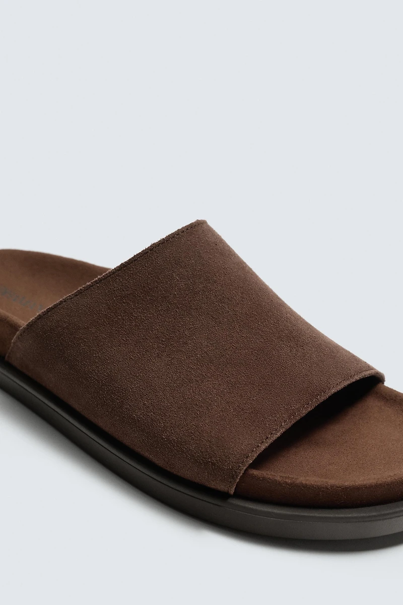 LEATHER SANDALS