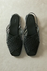 CRISS-CROSS STRAP LEATHER SANDALS