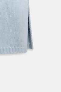 KNIT VEST WITH DEFINED SHOULDERS