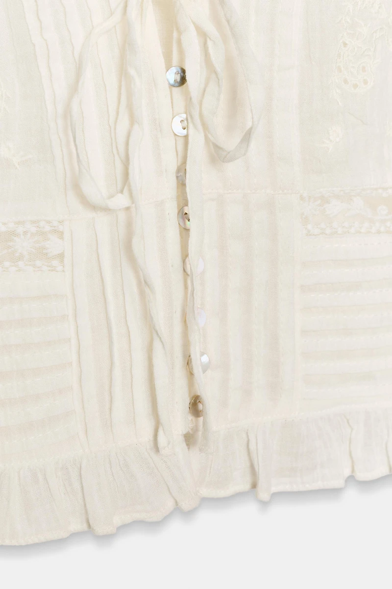 EMBROIDERED GAUZE TOP