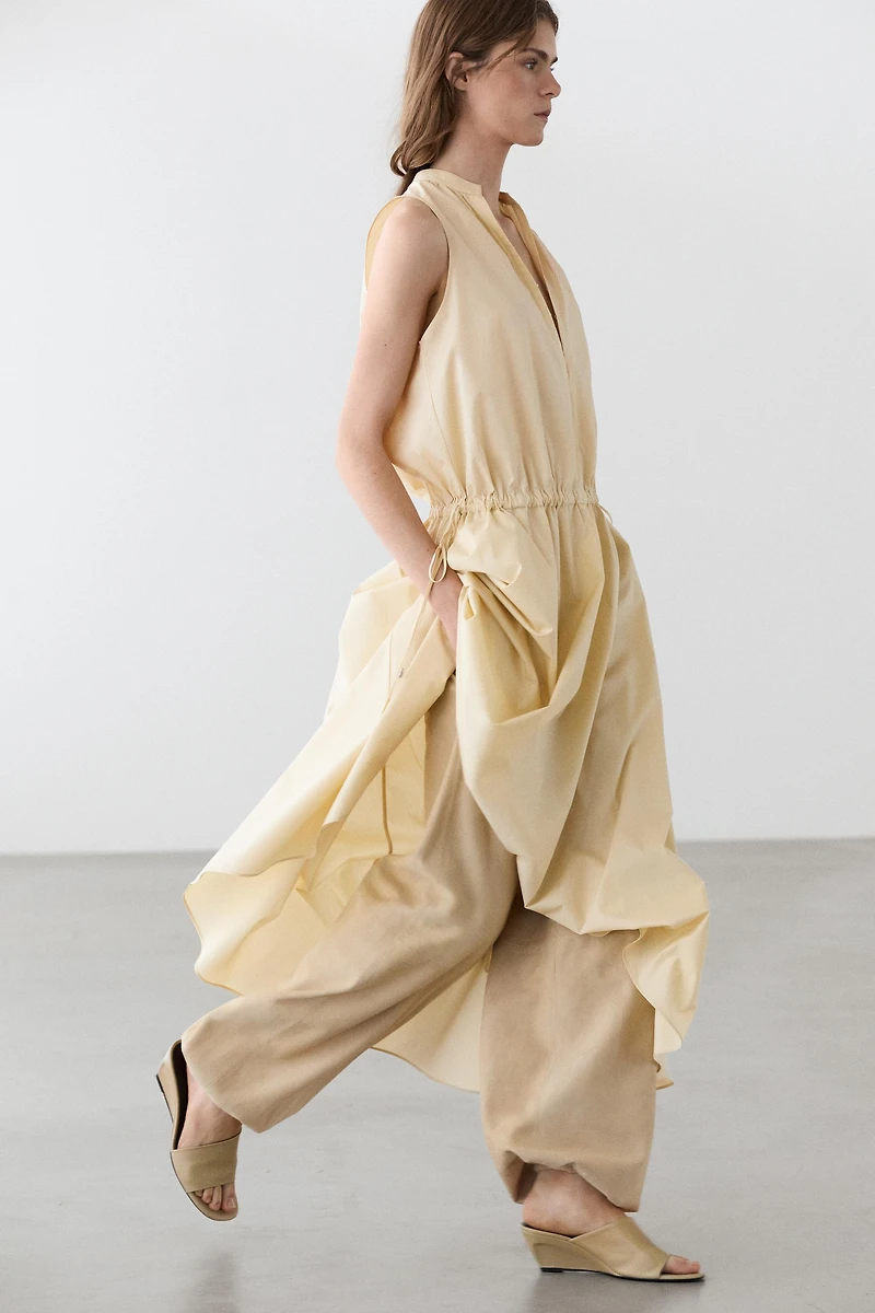 100% cotton midi dress with elasticated waist