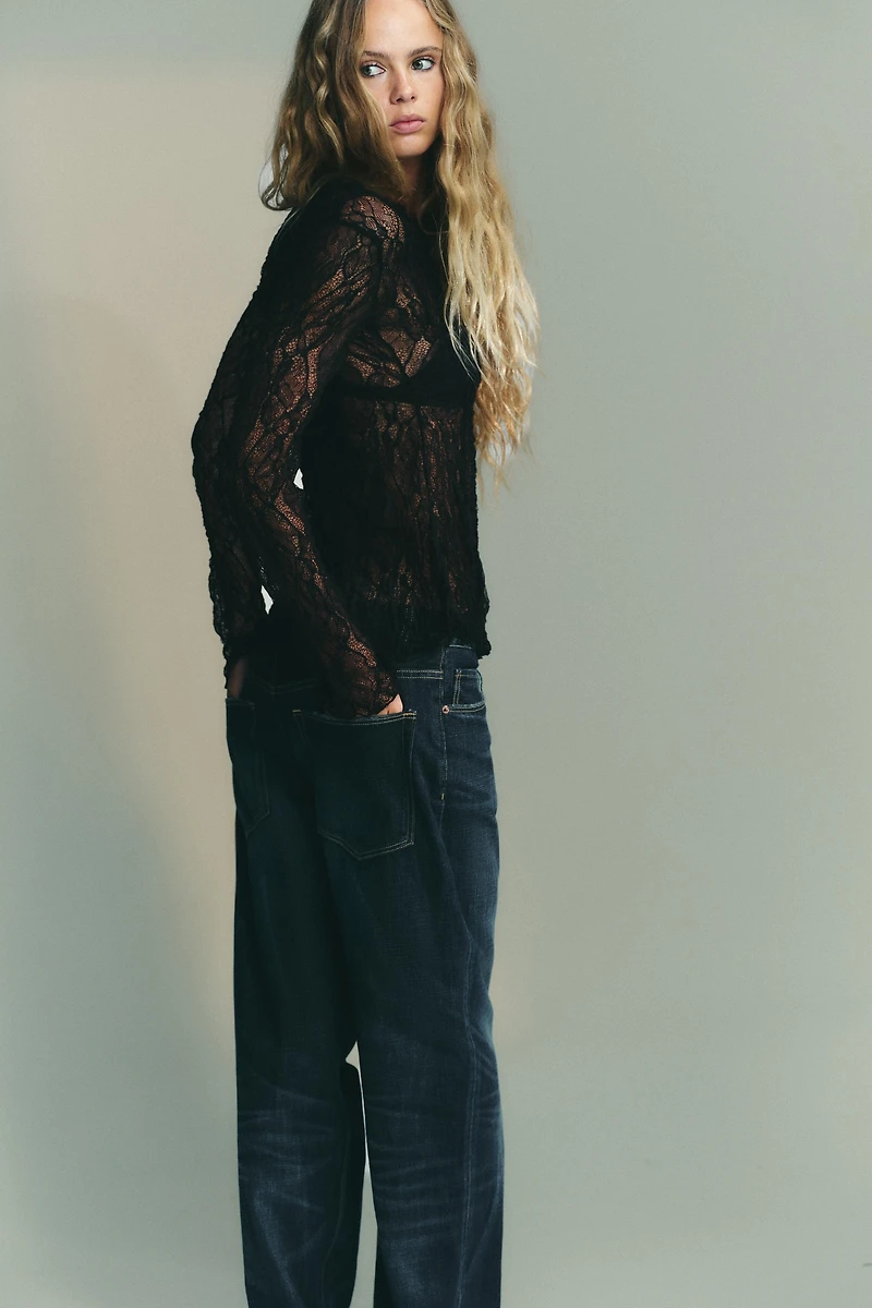 LACE TOP
