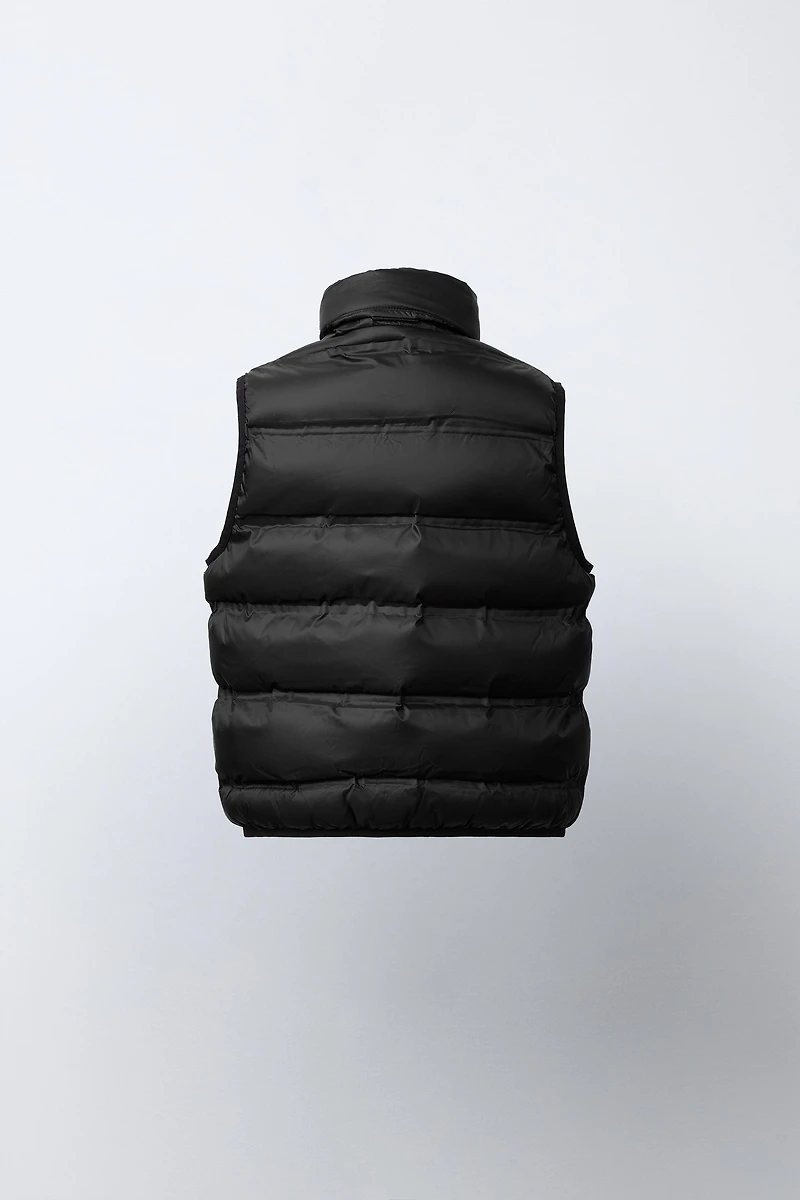 LIGHTWEIGHT WATER-REPELLENT HOODIE VEST