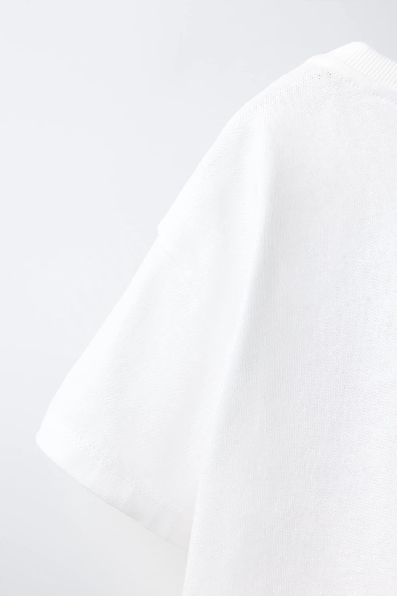 T-SHIRT VAN HELLO KITTY AND FRIENDS © SANRIO