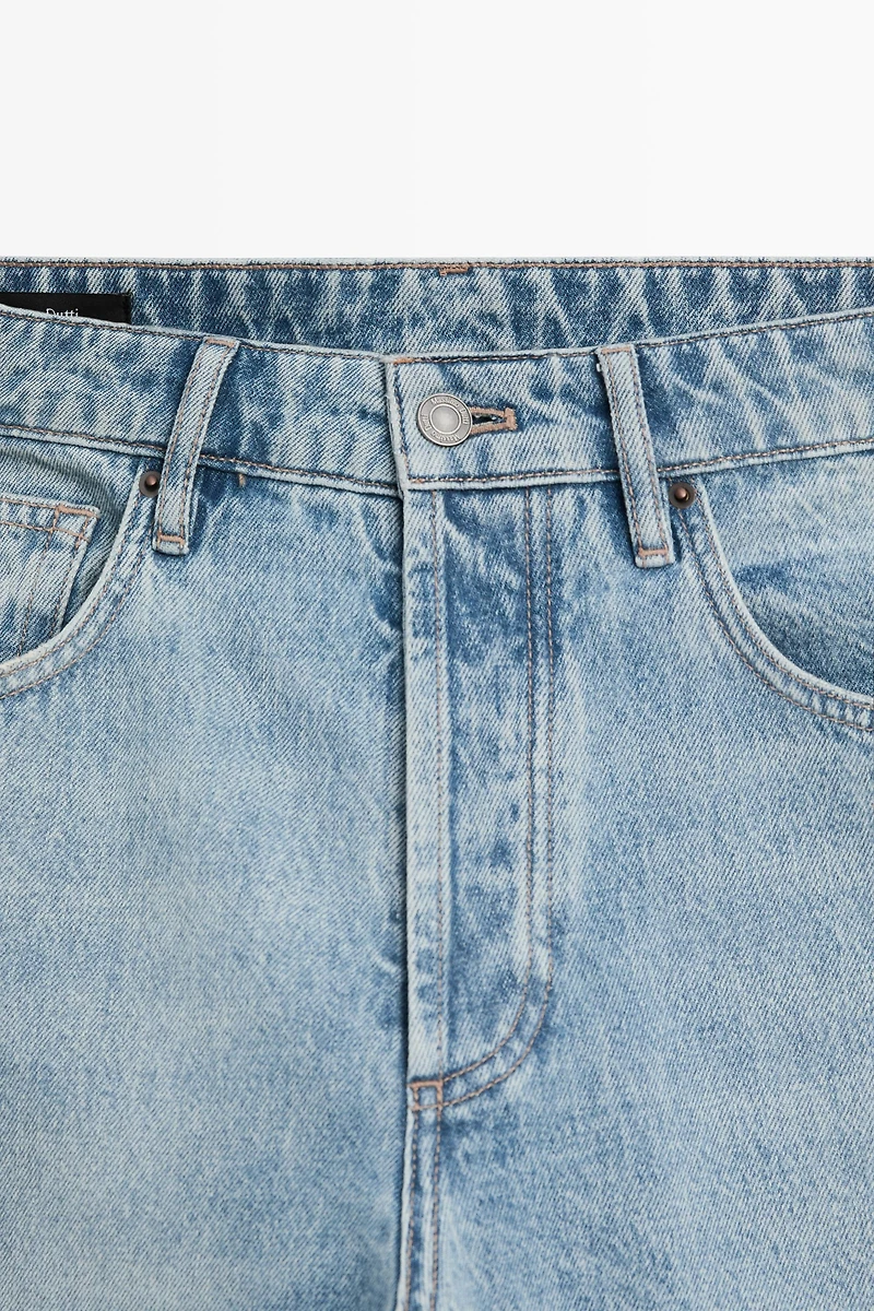 Wide-leg jeans