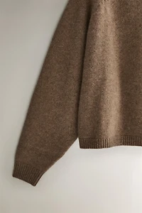 CASHMERE SWEATER