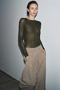 EXTRA-FINE KNIT TOP