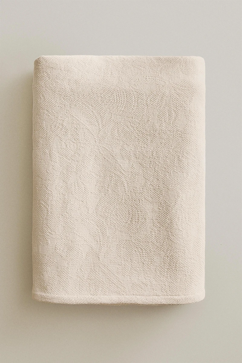 CHENILLE JACQUARD BLANKET