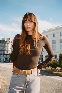 TURTLENECK T-SHIRT