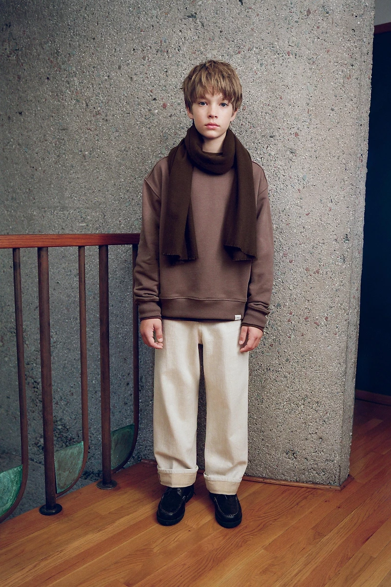 BASIC LABEL SWEATSHIRT