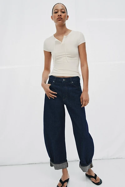 HENLEY NECK T-SHIRT