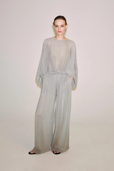 BODY FLUIDE SEMI-TRANSPARENT
